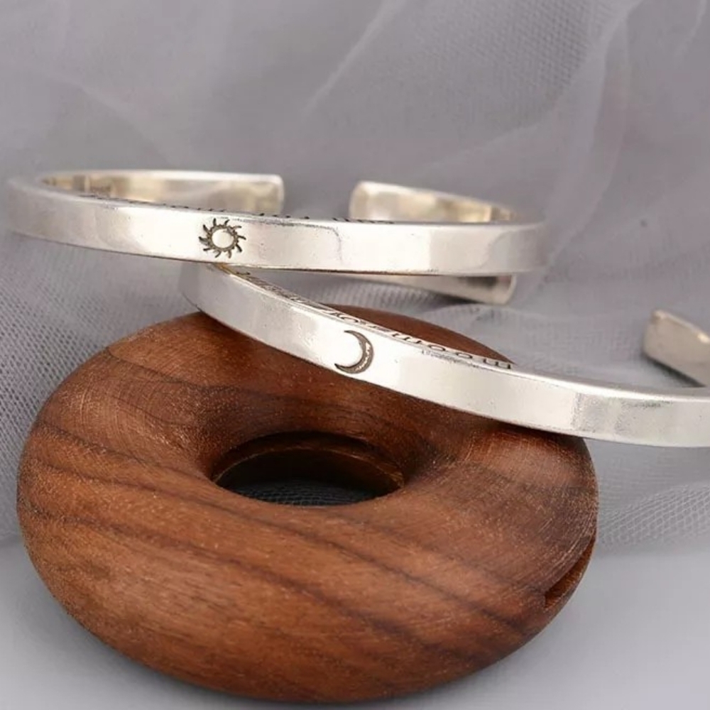 NEW Heavy 925 Sterling Silver Engraved Moon Bracelet - Picture 4 of 11